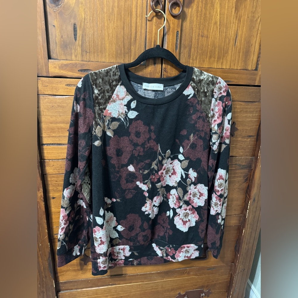 Chris & Carol Black Floral Sweatshirt